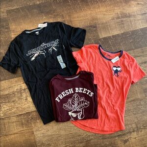 Bundle of 3 Old Navy shirts, Star Wars, skateboard, beets